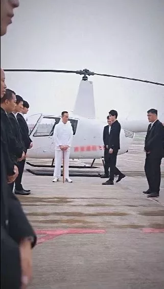 惹不起的她海报