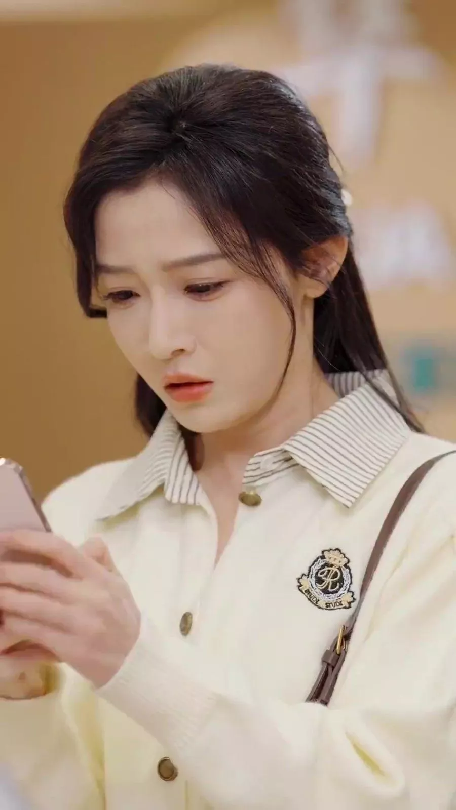 离婚后，陆总舔狗上身帮我提鞋（离婚后陆总舔狗上身帮我提鞋海报